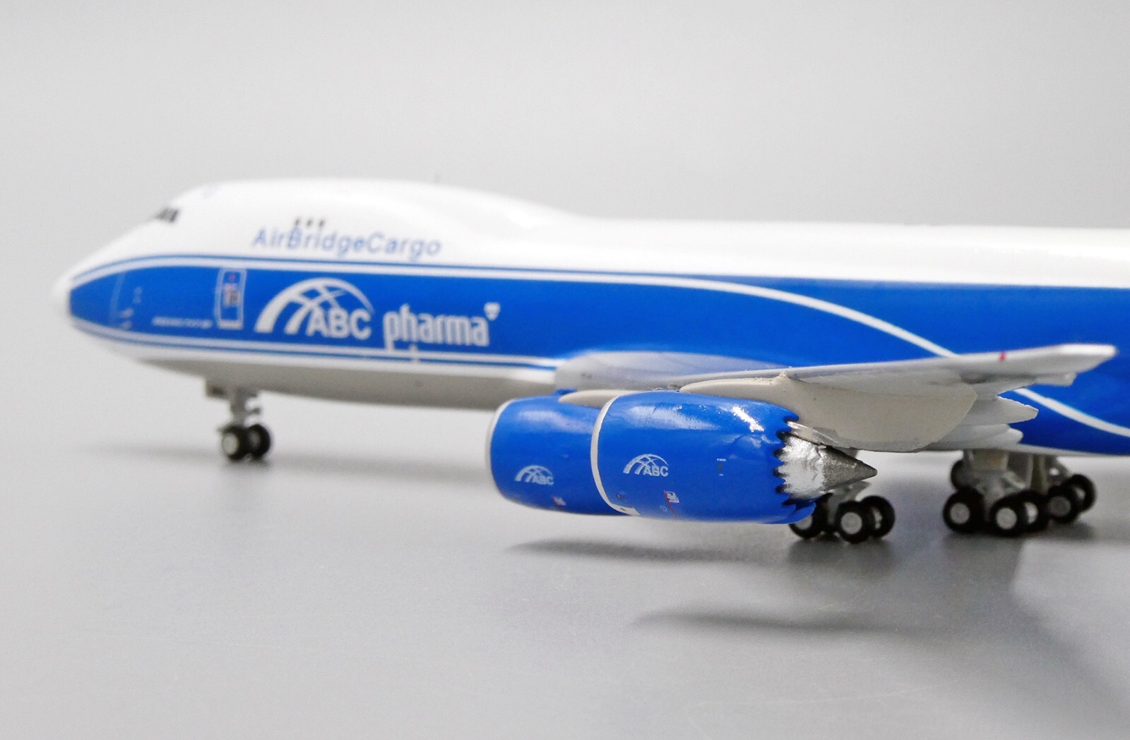 JC Wings 1:400 AirBridgeCargo Boeing B747-800F ‘Pharma’ VQ-BBL Diecast Model