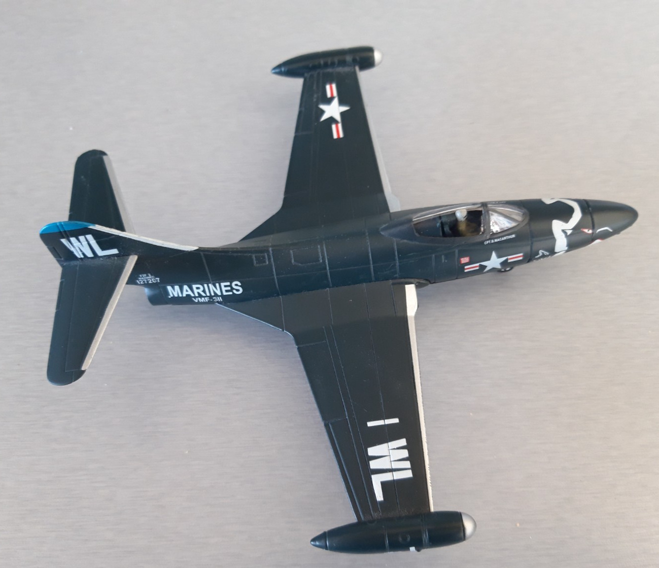 Amercom: McDonnell F2H Banshee, USMC 1951 in 1:72 Scale. Pre-Owned.