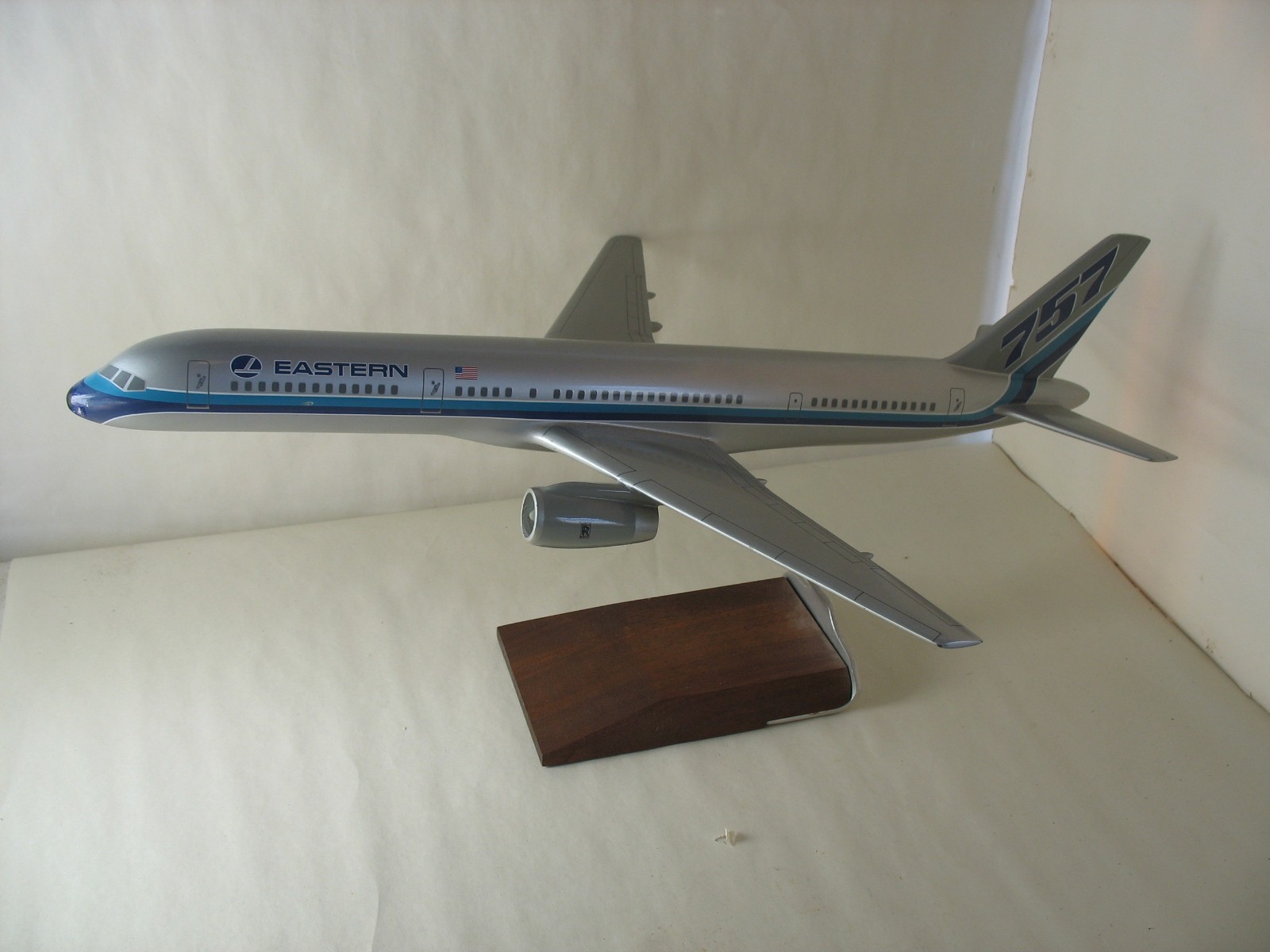 Eastern Air Lines / Boeing B757-200 1:200 scale model by Pursuits Unlimited GA