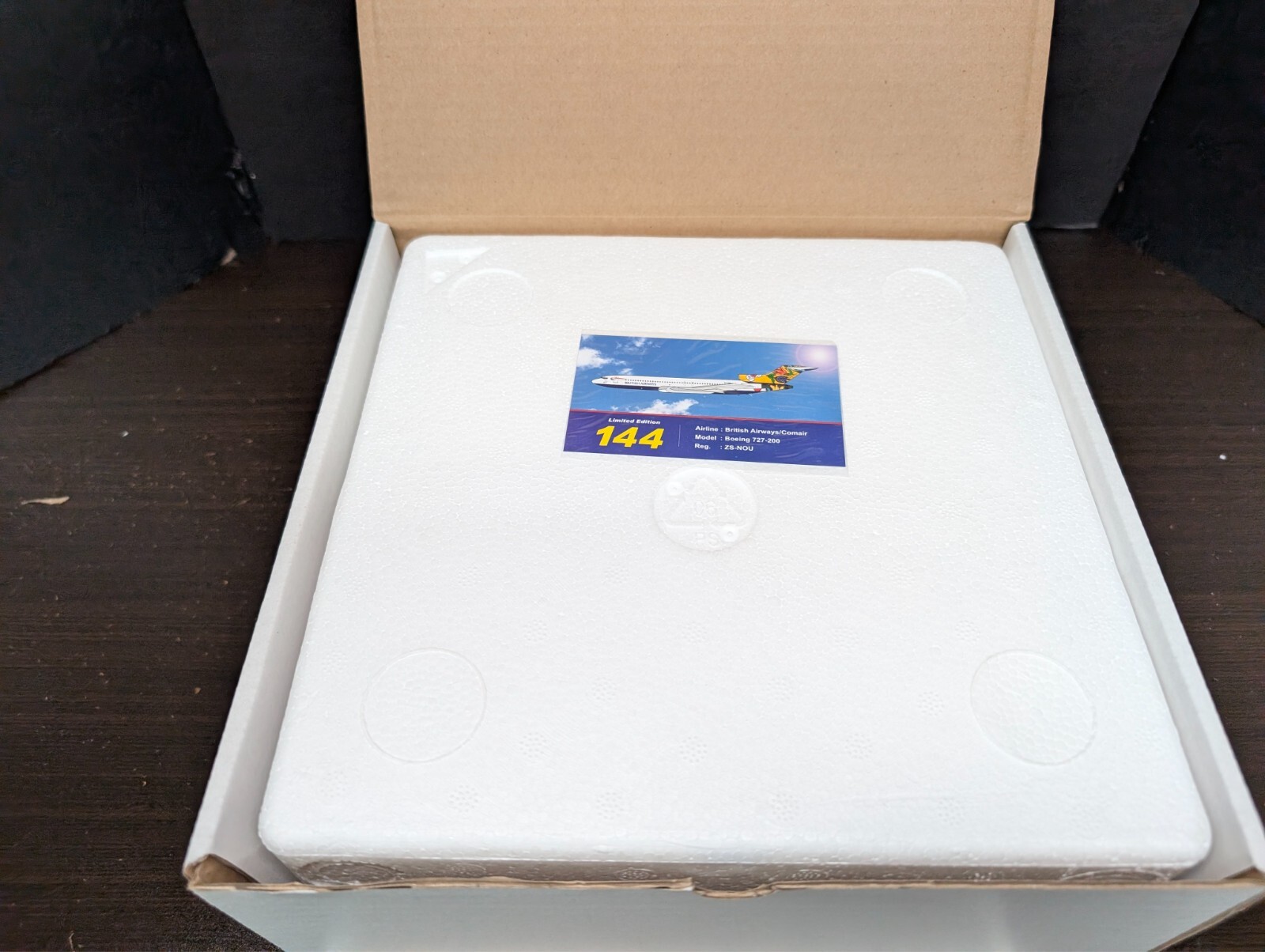 1/200 BRITISH AIRWAYS / COMAIR BOEING 727-200 SWEDEN COLORS ZS-NOU INFLIGHT 200
