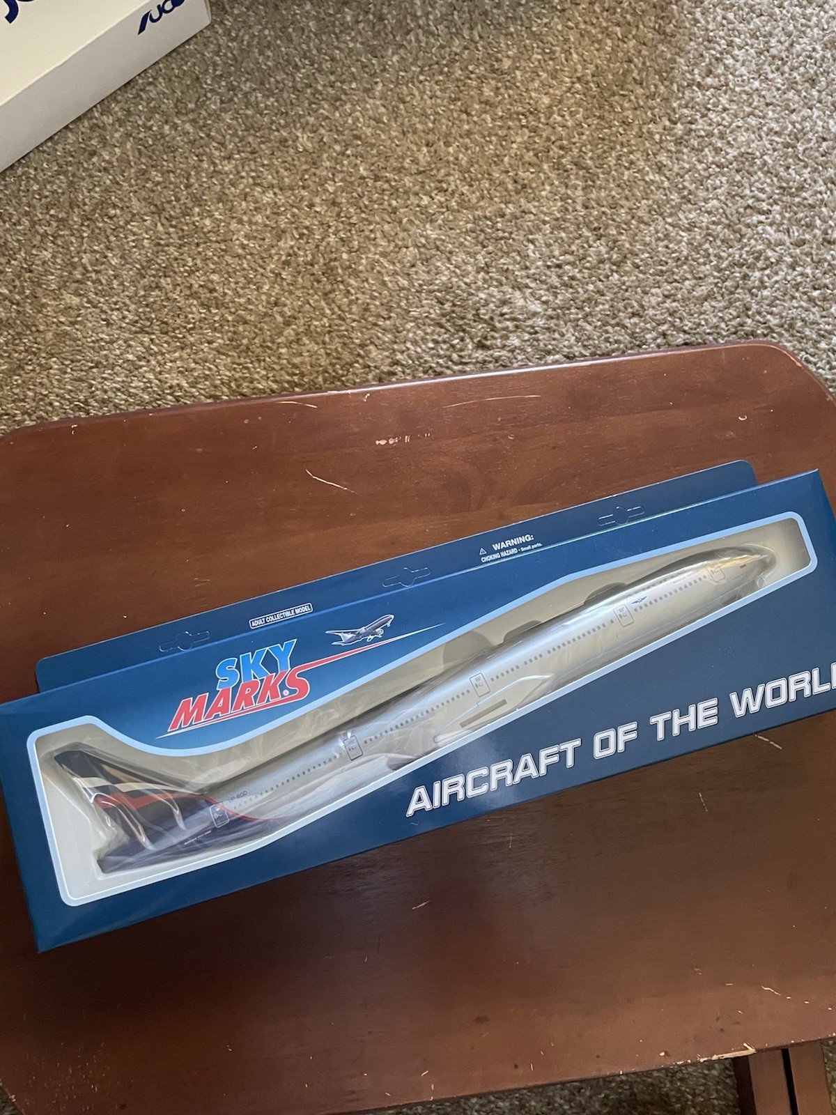 SkyMarks Aeroflot Boeing 777-300 1:200 Plastic Model w/ Stand