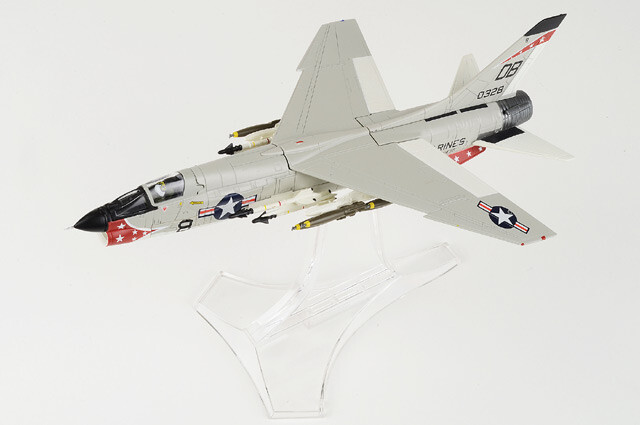 001644 Century Wings F-8E Crusader 1/72 Model DB8 USMC VMF(AW)-235 Death Angels
