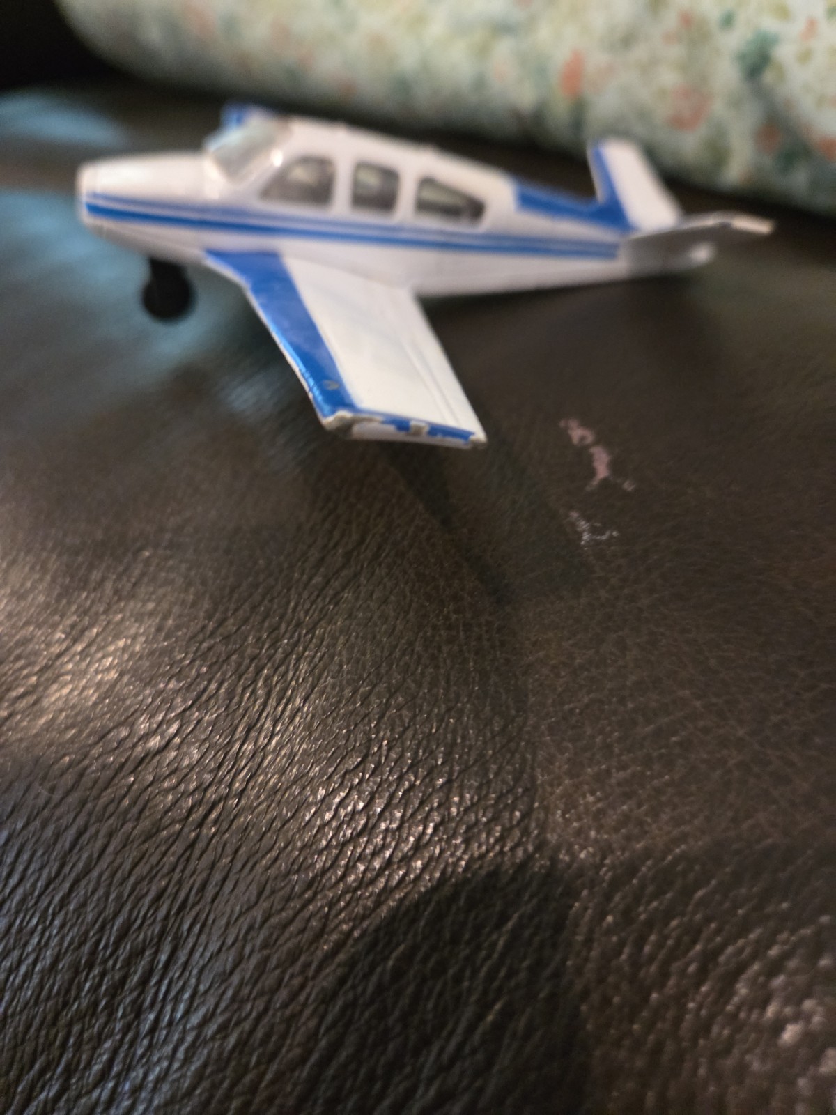 Beechcraft V35A Bonanza Airplane N42997 Diecast Plane 4″ w/ 5″ Wing Span