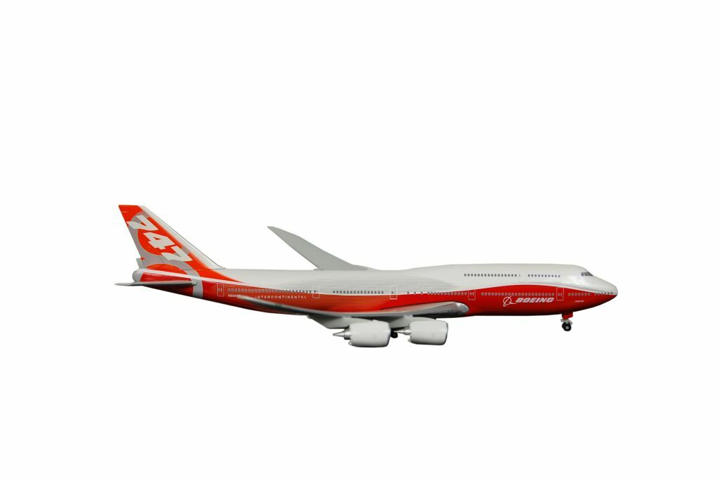 Hogan #8904 1/500 Boeing 747-8 Infligh Ground with gear
