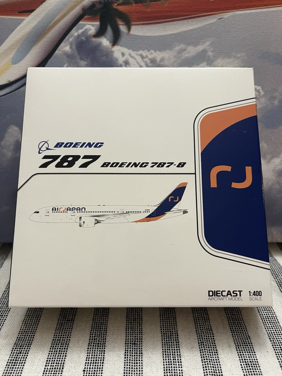 1:400 JC Wings B 787-8 Air Japan