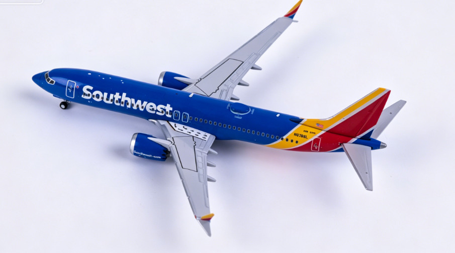 1:400 GeminiJets Southwest Airlines Boeing 737 MAX 8 N8788L Diecast Plane Model