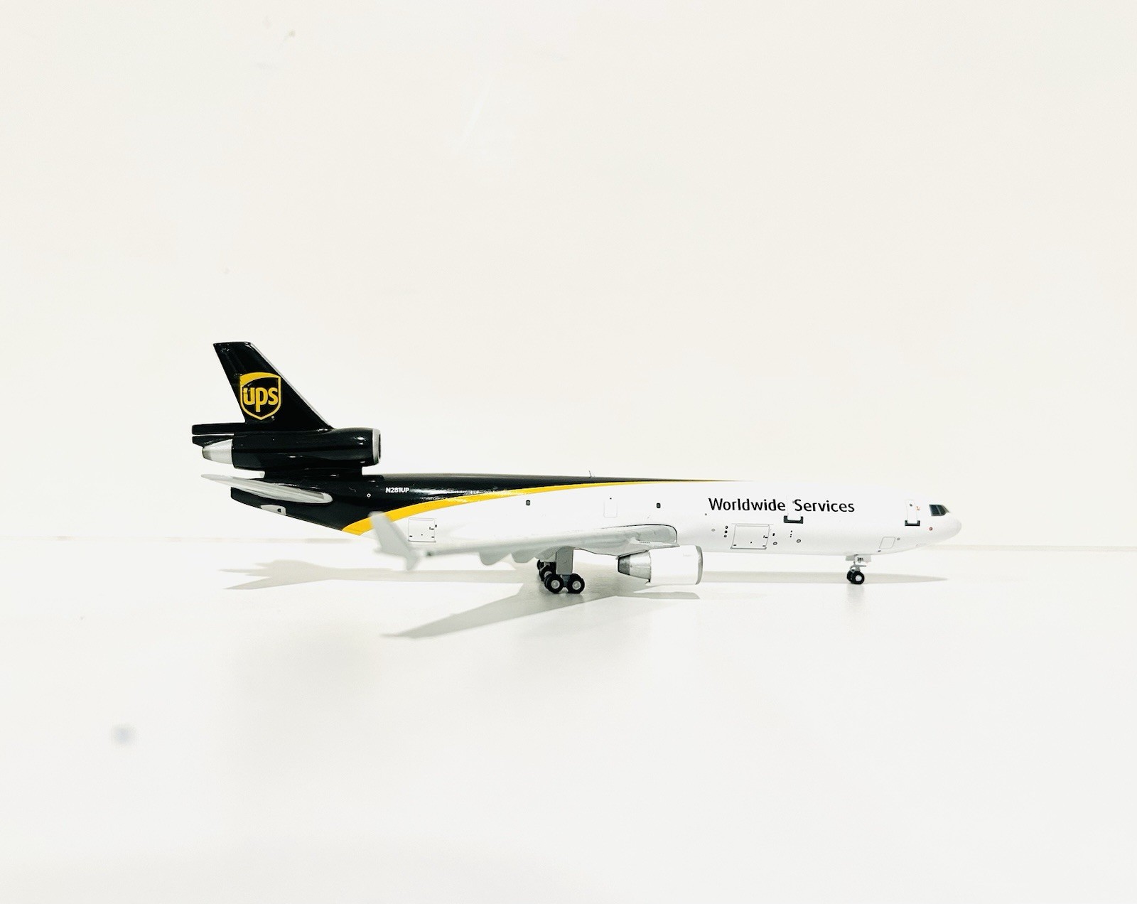 United Parcel Service UPS GJUPS2177 GeminiJets MD-11F 1/400 Model N282UP
