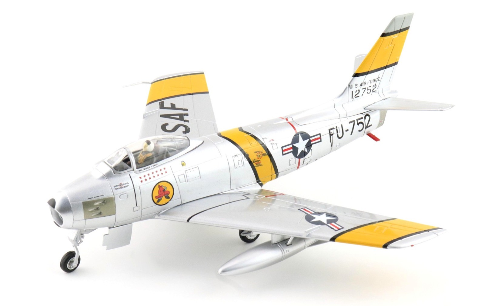 Hobby Master 1:72 USAF North American F-86E Sabre Jet Fighter – Davis, HA4328