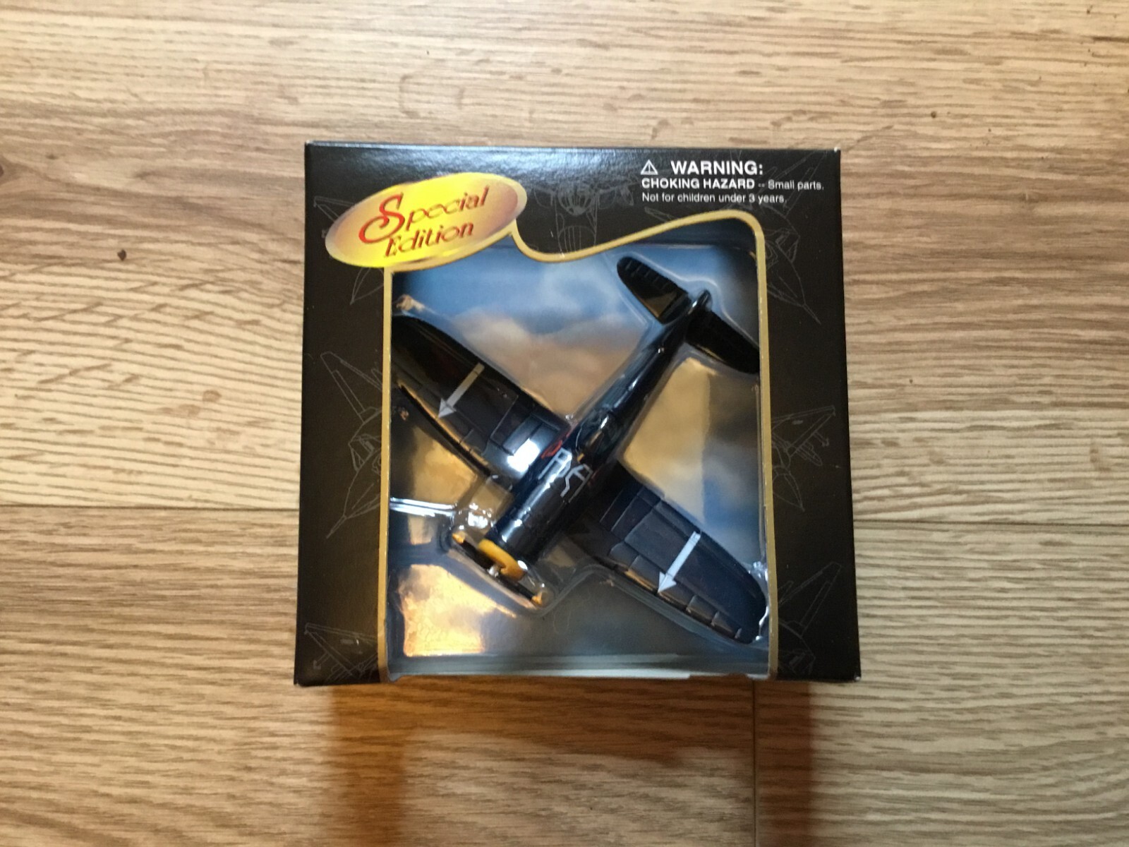 Maisto Air Force Special Edition F4U-1D Corsair Diecast Airplane