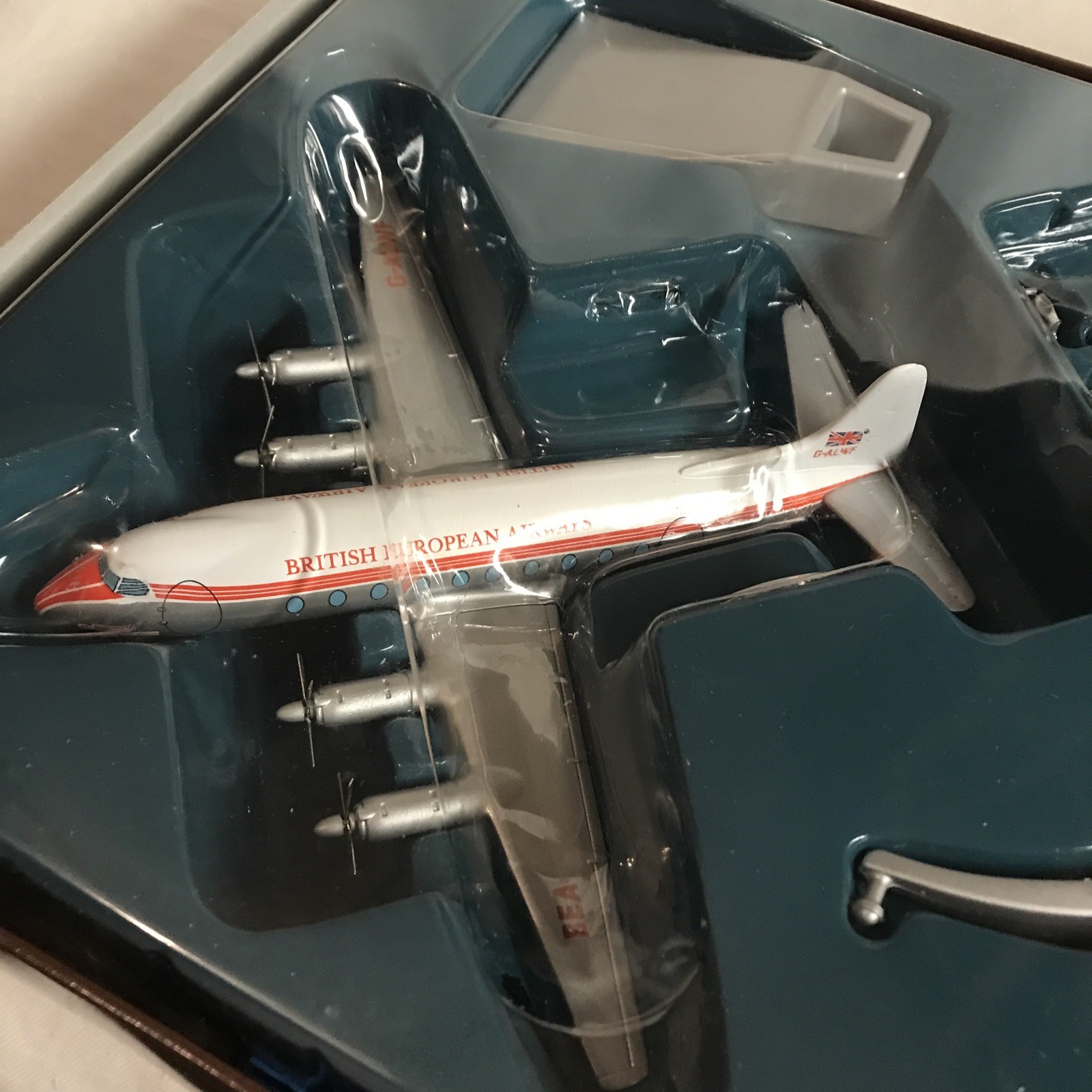 Corgi Aviation Archive Classic Propliners Vickers Viscount 700 Series British