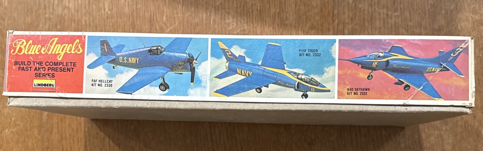 Blue Angels F7U-1 Cutlass Navy Fighter Jet Lindberg Model 1982 Made n USA 2331