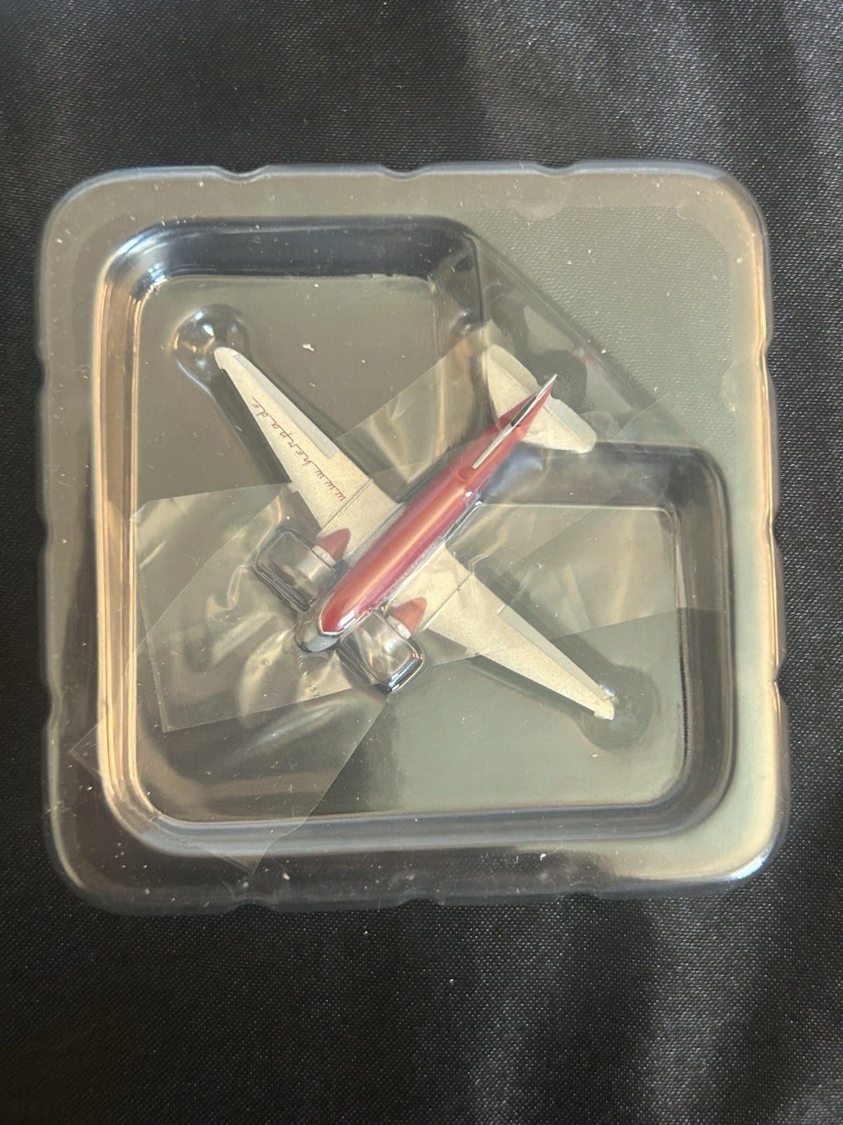 Herpa Airplane – Douglas DC-3 – 1/500 Scale