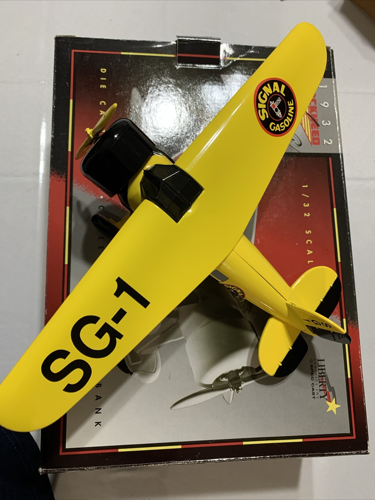 1932 Lockheed Vega Model 5 Liberty Classics Model Bank Airplane New In Box 1/32