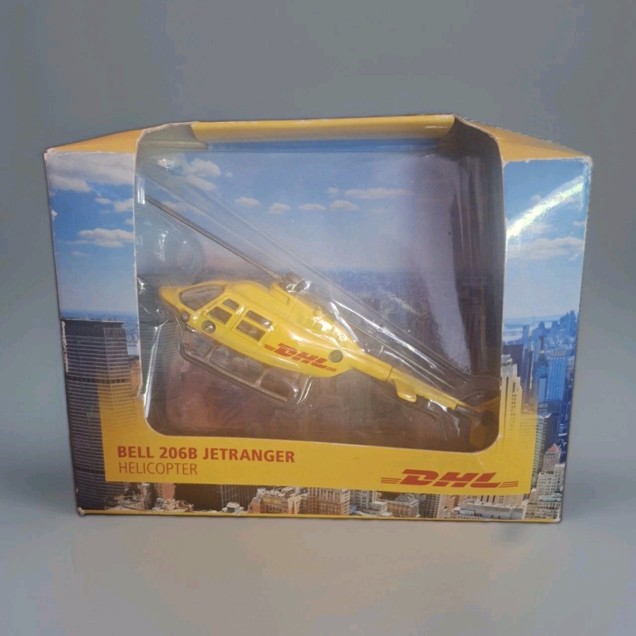 Daron: DHL Bell 206B Jetranger Helicopter Diecast Model: DHL2632 NIB