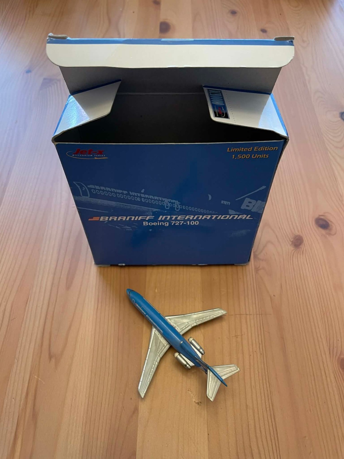Jet-X/Dragon Wings Braniff 727-100 “Flying Colors” N309BN Two Tone Blue
