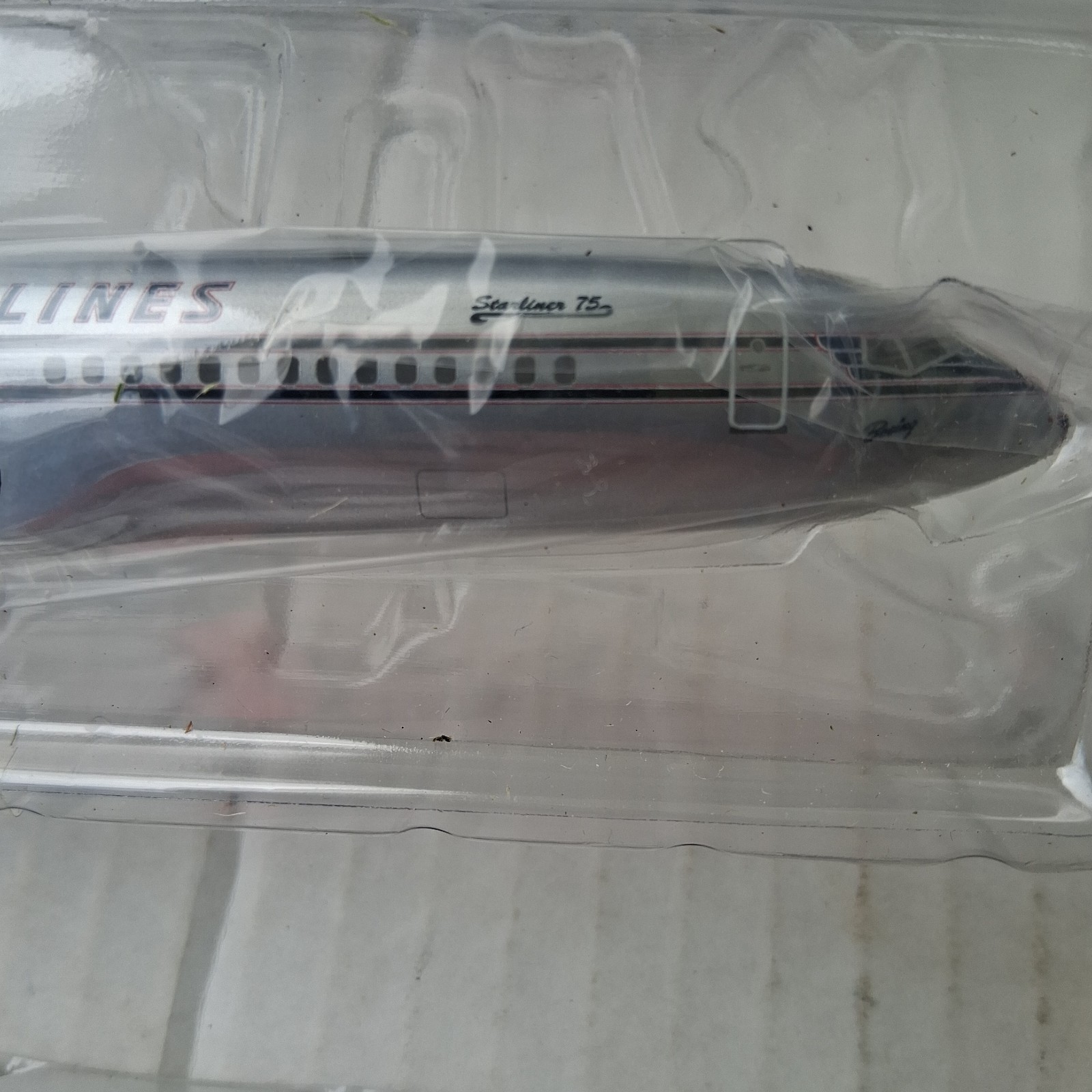 1:200 Scale Alaska Airlines Boeing 737-800 N569AS Airplane Model Hogan Starliner