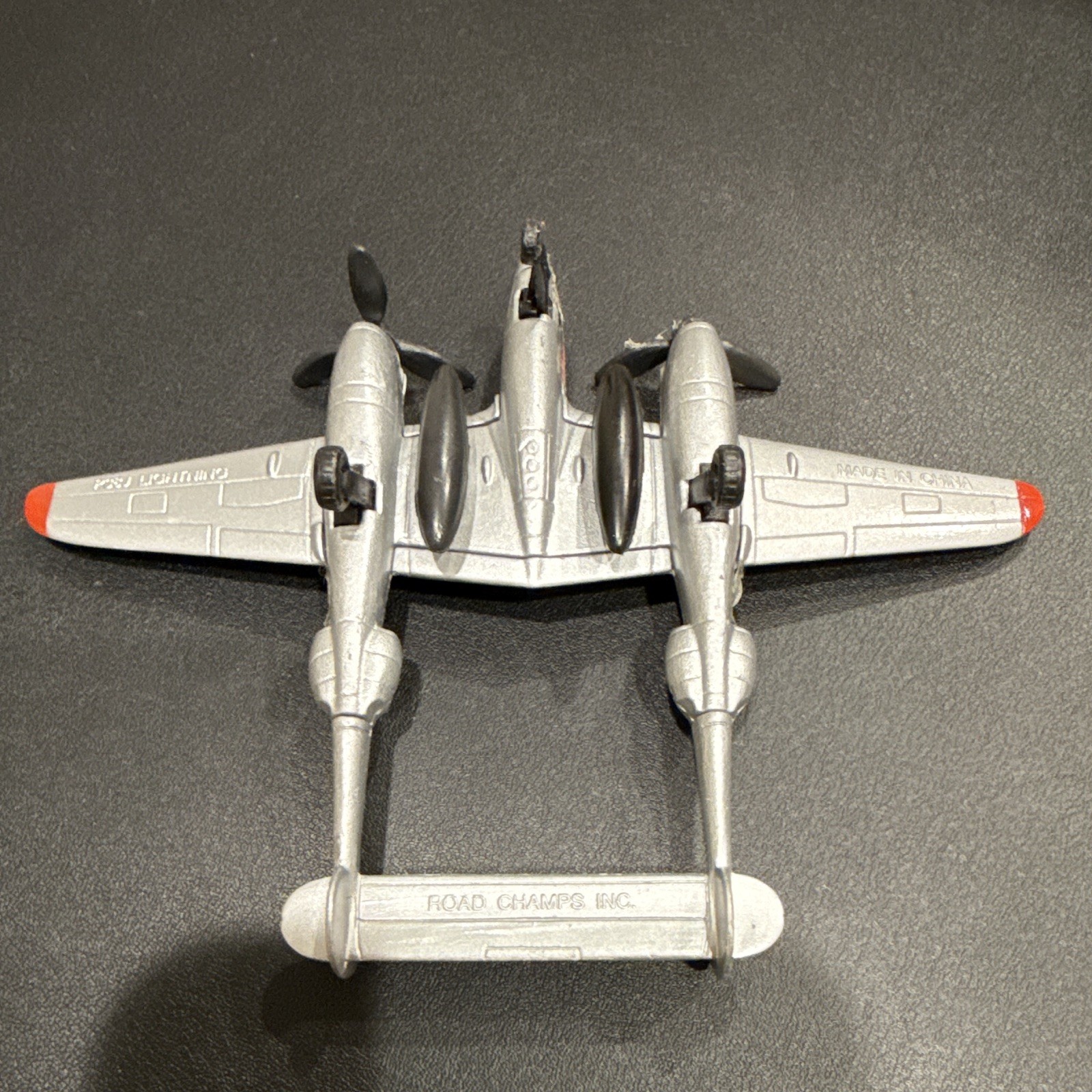 Road Champs P-38J Lightning Lockheed Diecast Military Airplane Silver/Gold
