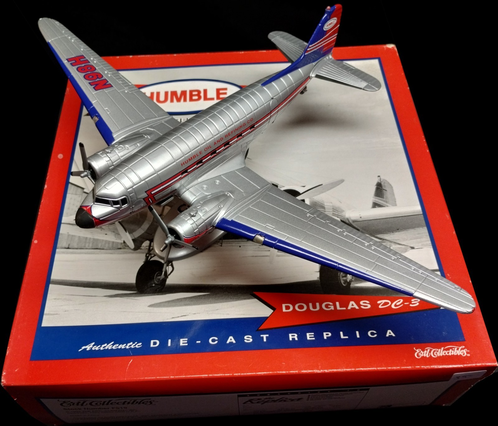 ERTL #F591 Die Cast HUMBLE OIL DC-3 Replica Airplane in Box with Stand
