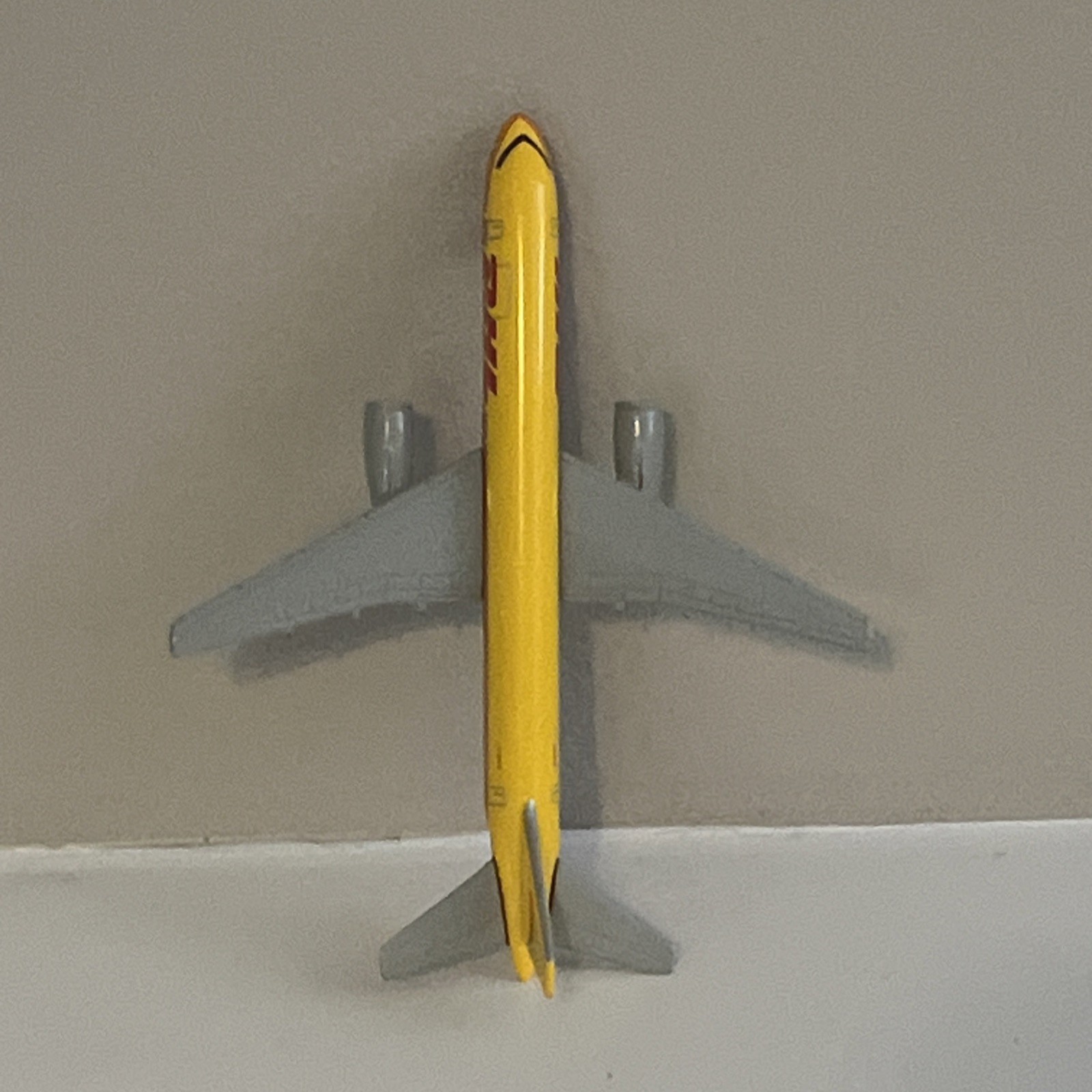DHL Diecast Cargo Jet Plane Model Yellow Nicely Detailed