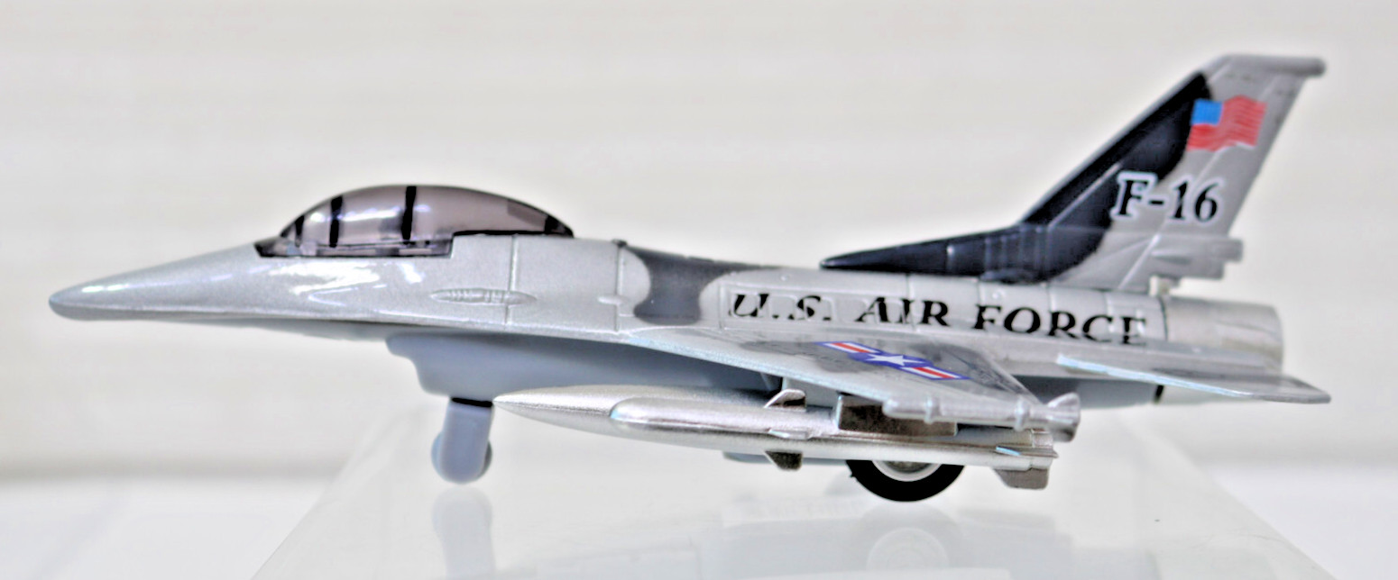 USAF F-16 Viper Pull Back Power 8″X5″ Gray Camo Pilot Open Cockpit TM980N Daron