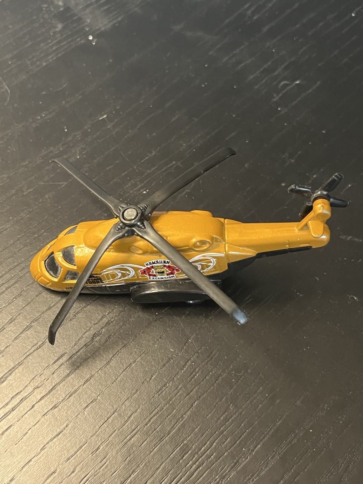 2012 Matchbox Skybusters Mission Chopper Hawaiian Excursion Bronze Loose C185-4