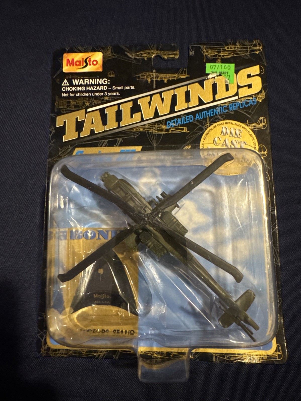 Maisto Tailwinds Series 3 AH-64A Helicopter DieCast Airplane
