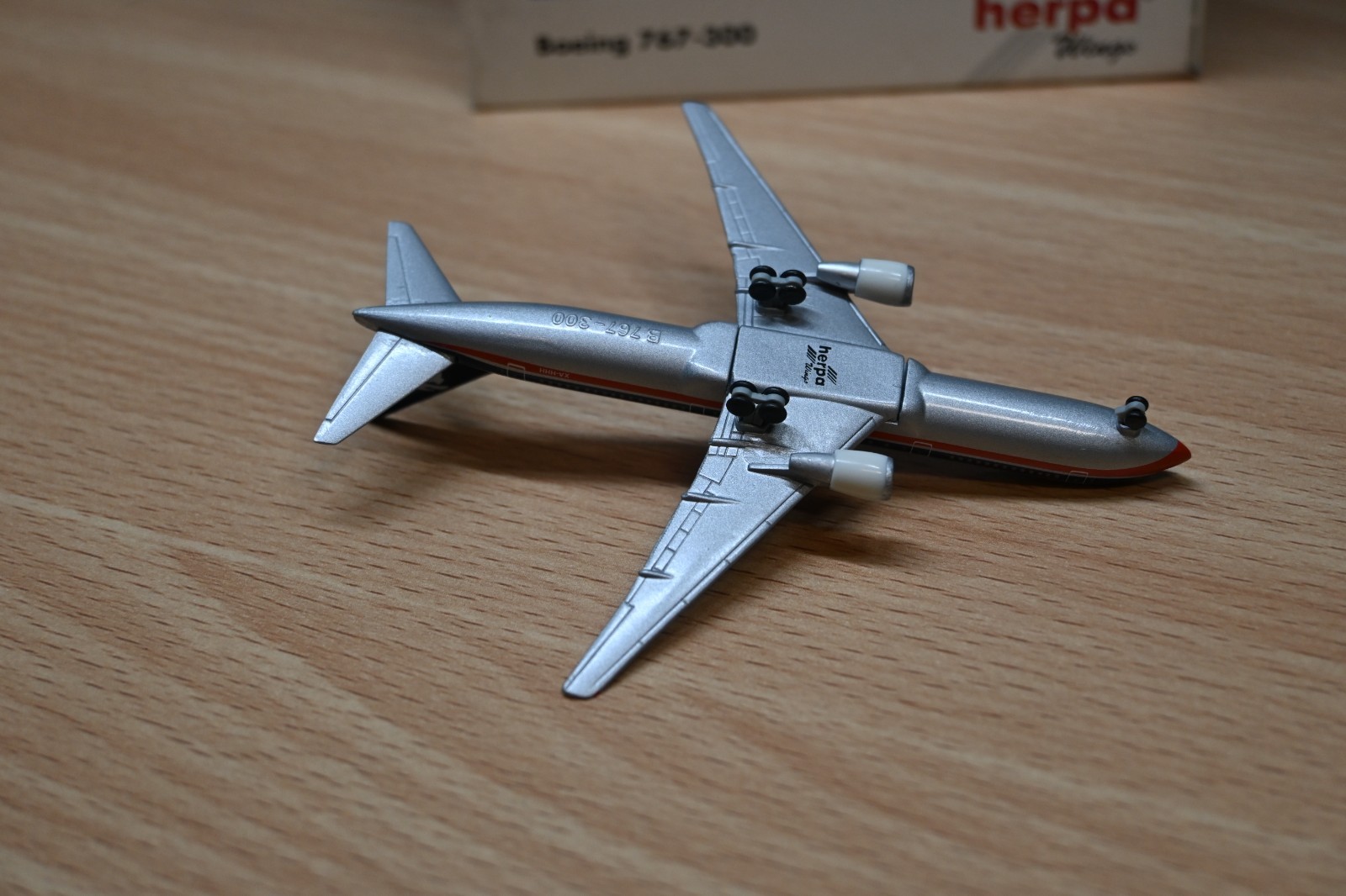 Herpa Wings Aero Mexico Boeing 767-300 Diecast Model 1:500 Scale