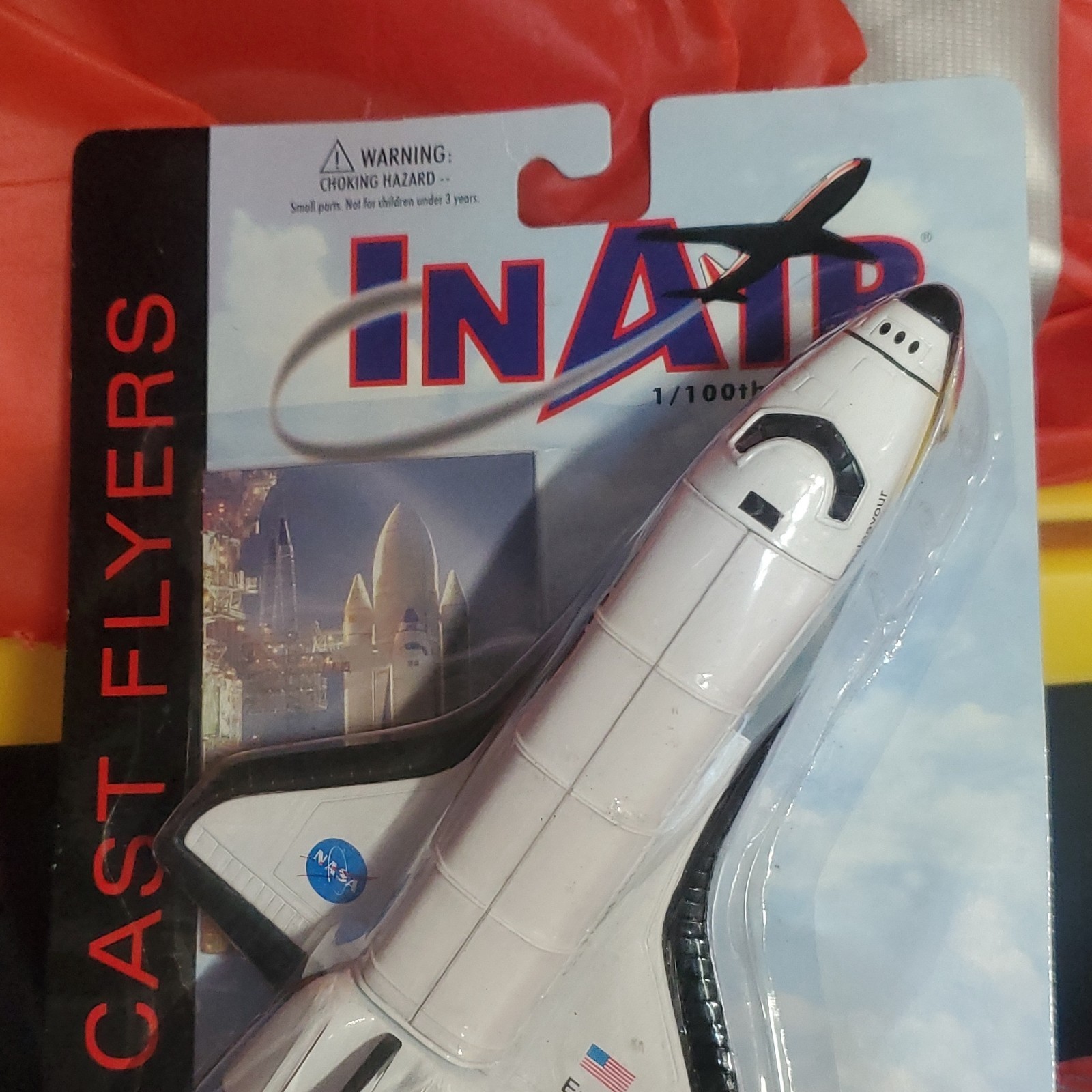InAiR NASA Space Shuttle Diecast Model 1:100 Scale White/Black