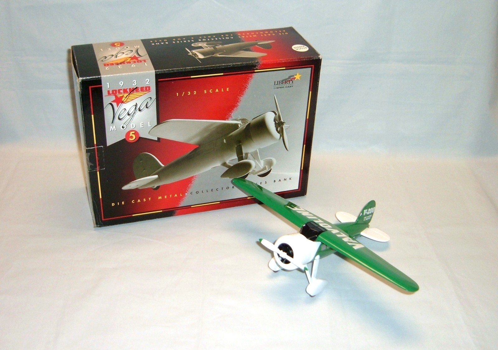 Liberty Classics 1932 Lockheed Vega Model 5 Valvoline Airplane Bank 35032