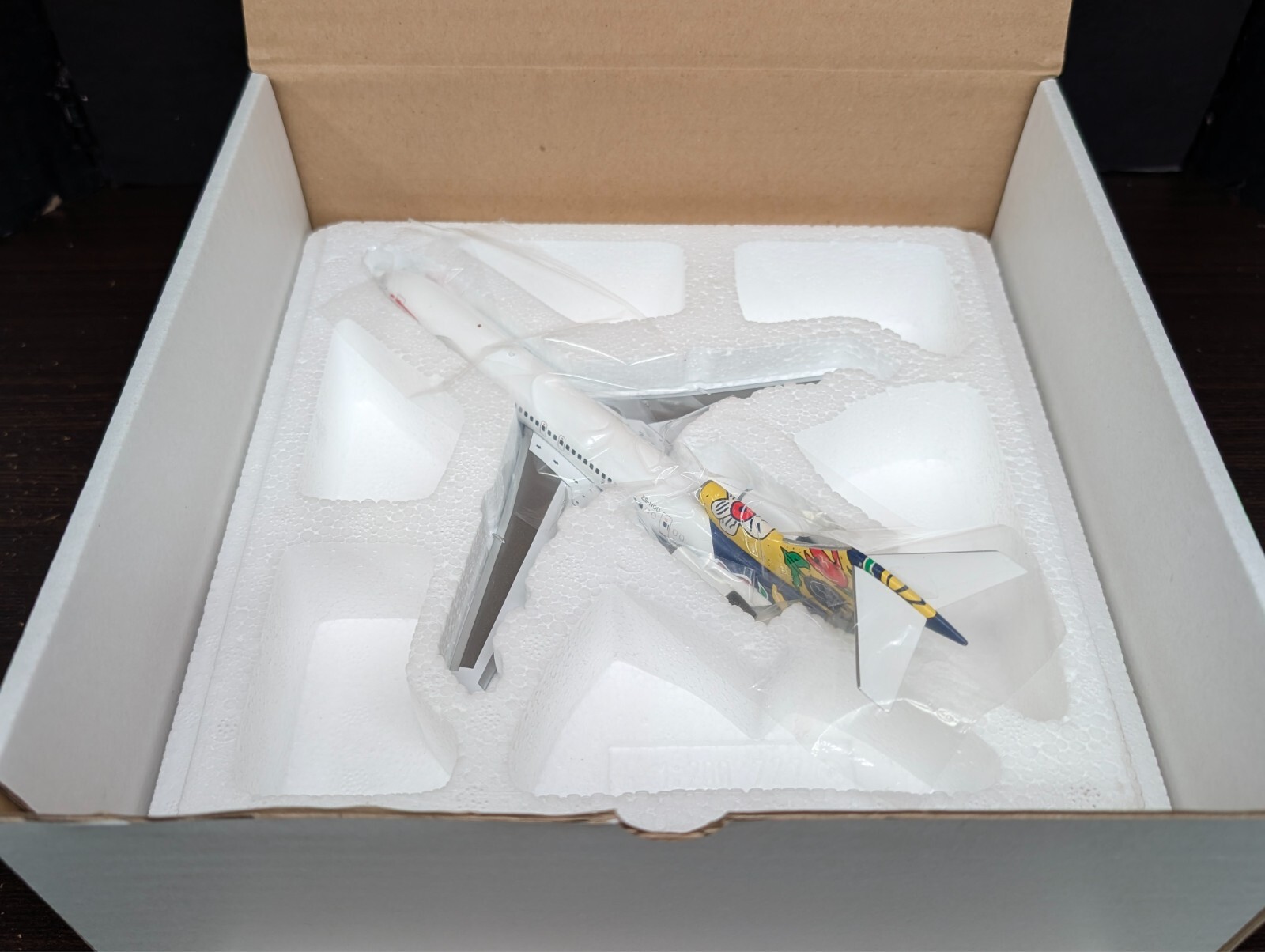 1/200 BRITISH AIRWAYS / COMAIR BOEING 727-200 SWEDEN COLORS ZS-NOU INFLIGHT 200