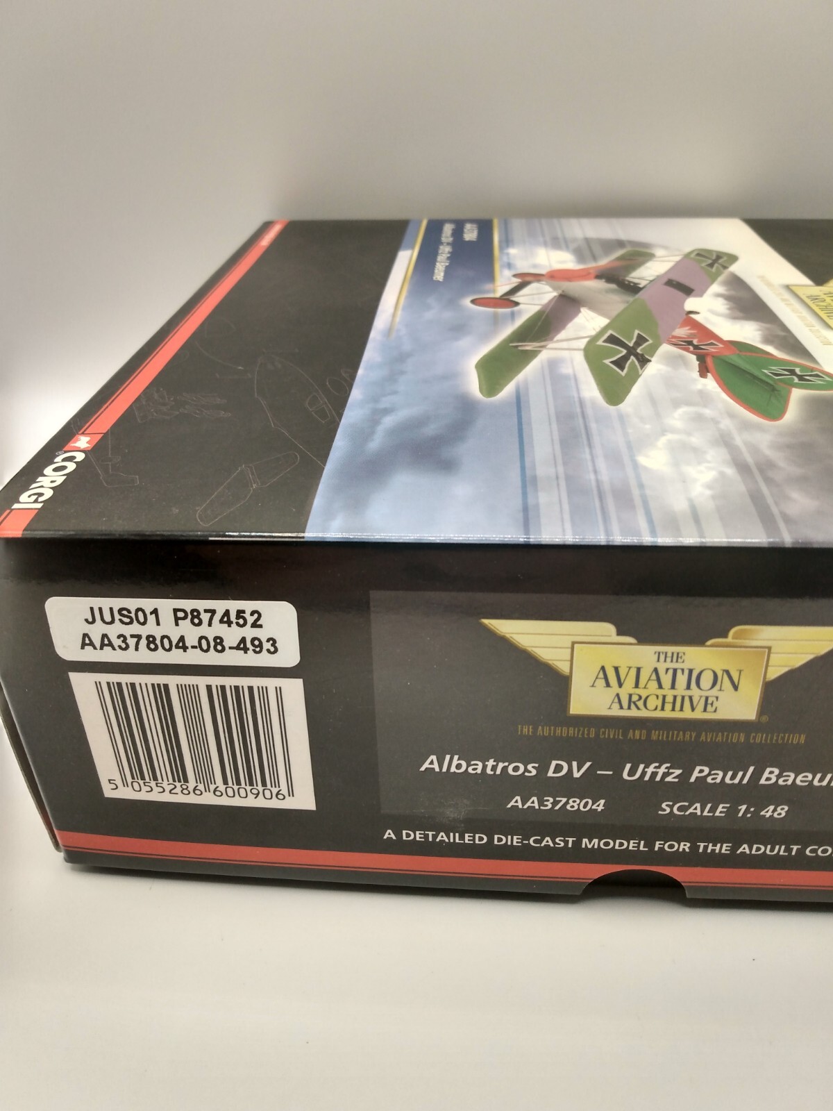 Corgi 1/48 Albatros DV Uffz Paul Baeumer AA37804 Die-Cast Model