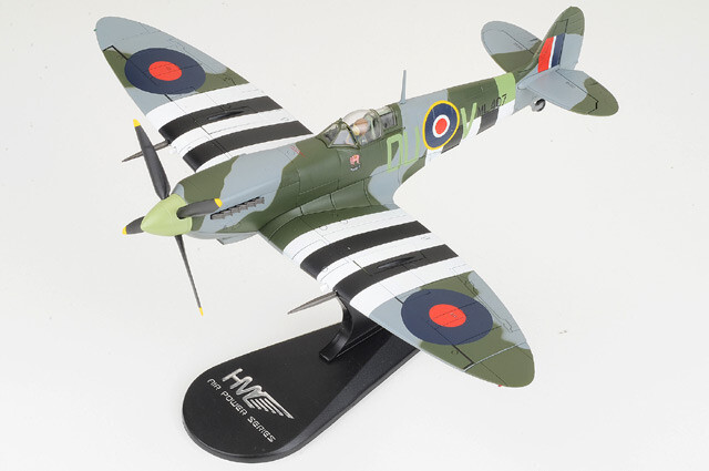 HA8326 Hobby Master Spitfire Mk IX 1/48 Model ML407 RAF No.485 (New Zealand)