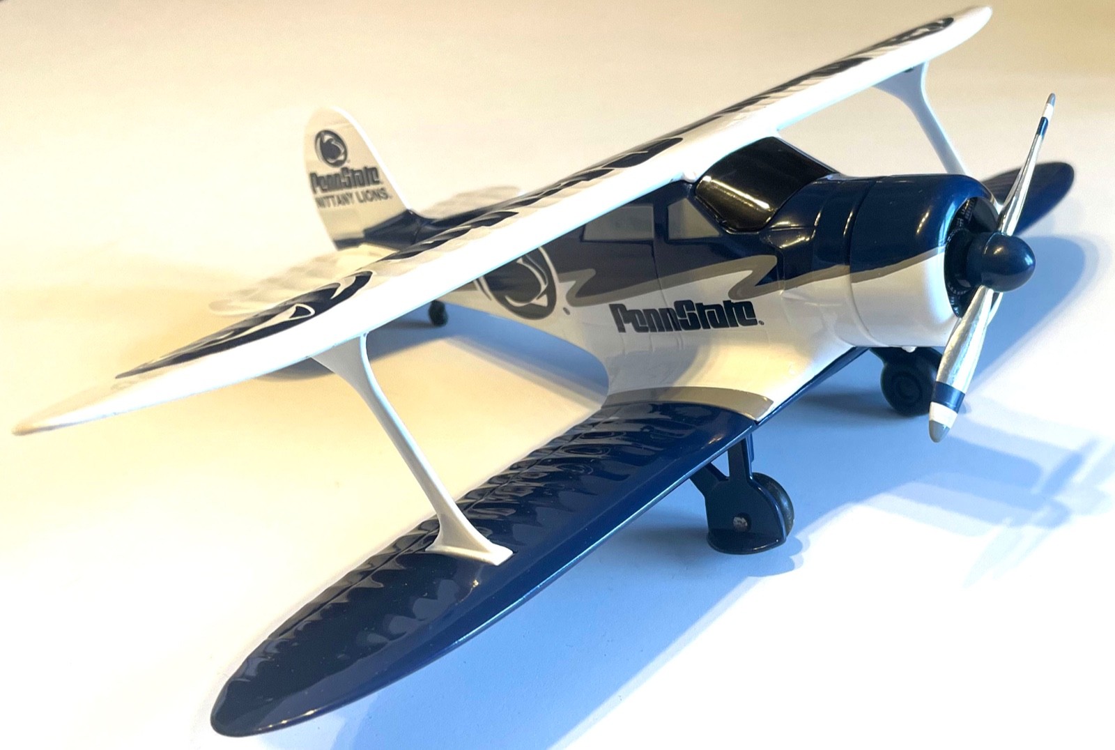 PENN STATE BEECHCRAFT D17 STAGGERWING DIE CAST METAL AIRPLANE BANK