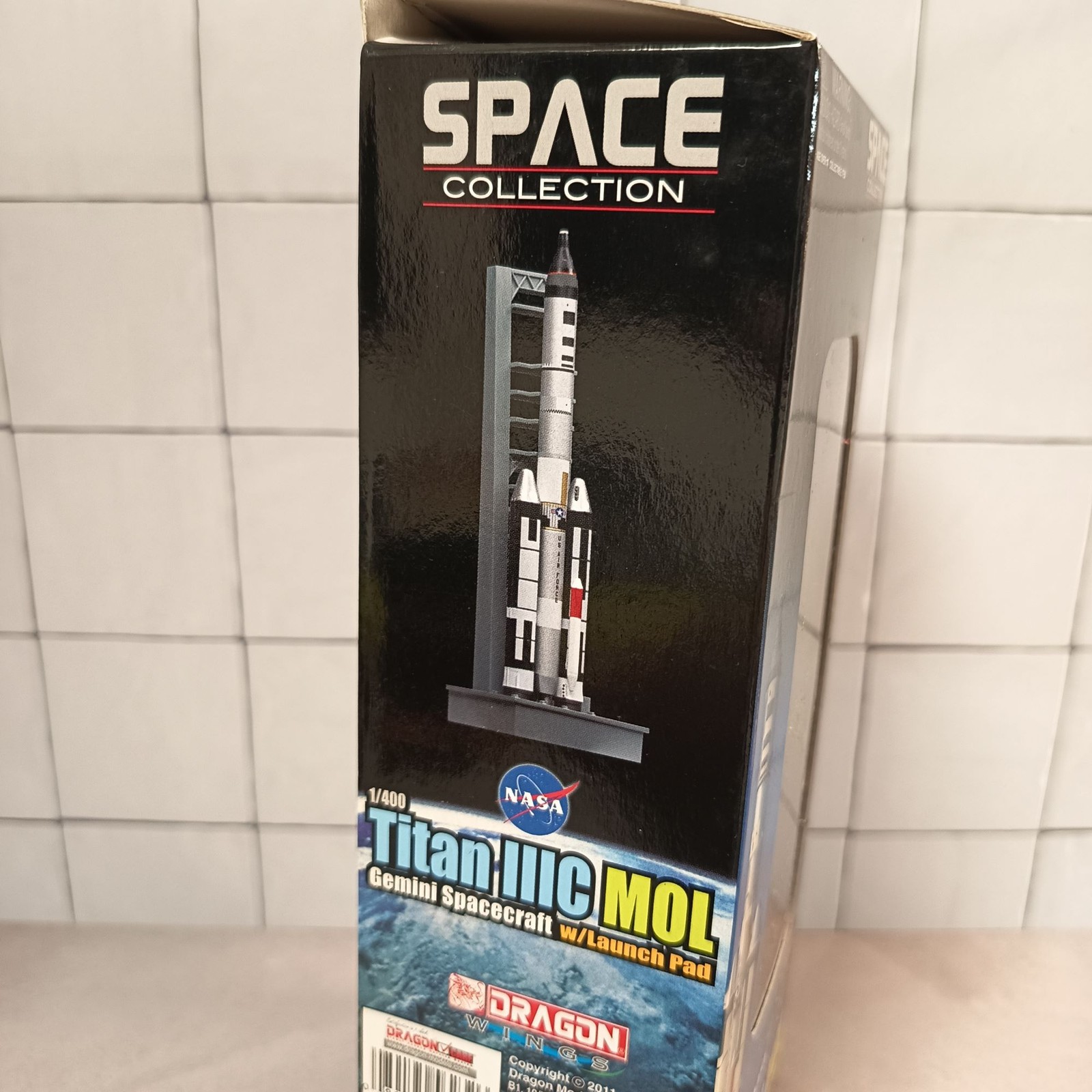 NASA 1/400 TITAN IIIC MOL Rocket Gemini Spacecraft w Launch Pad DIECAST MODEL