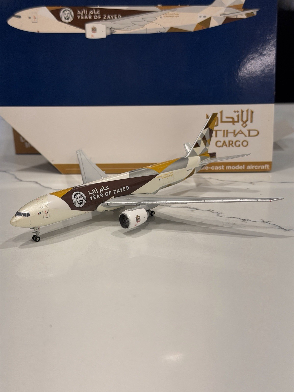 GeminiJets 1:400 Etihad Cargo Year of Zayed Boeing 777-200LRF