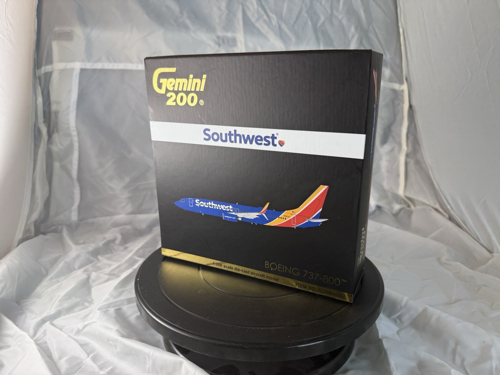 Gemini 200 1:200 Southwest Boeing 737-800 Heart One Diecast Model