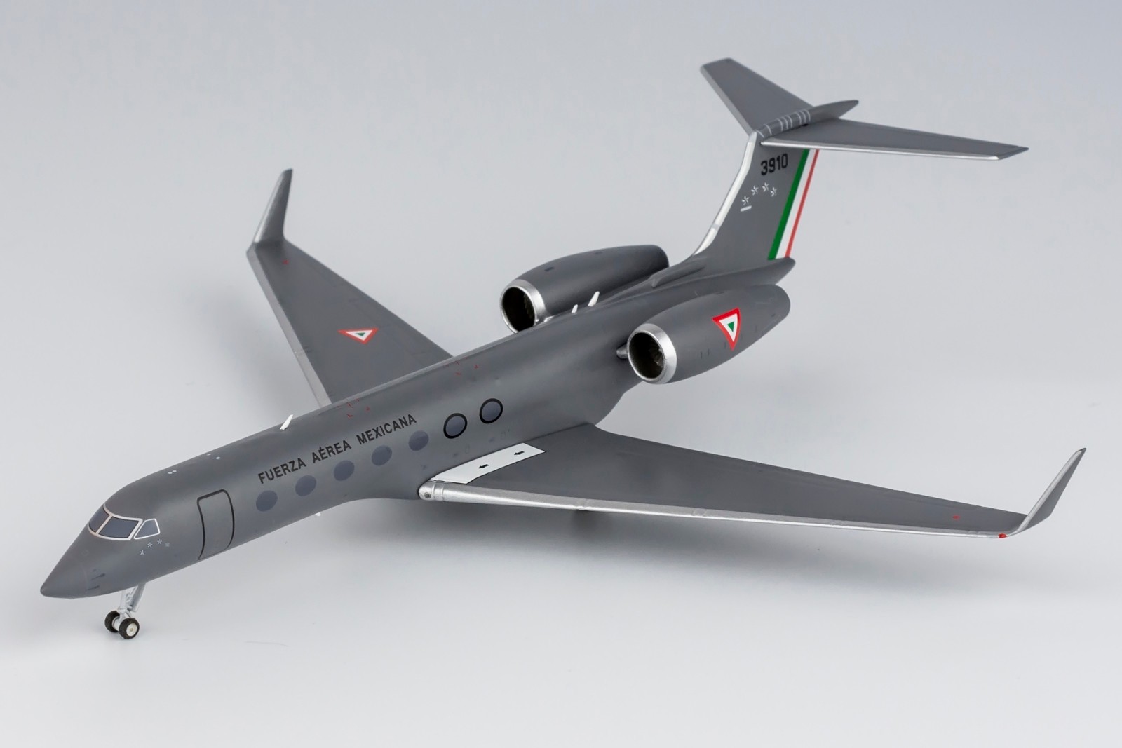 Rare Jet Gulfstream G550 Fuerza Aerea Mexicana 3910 NG Model 75017 1:200 Mexico