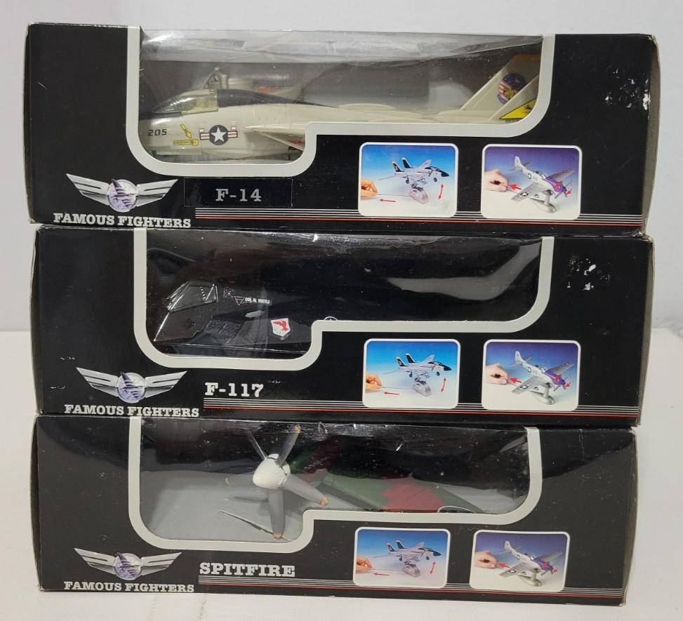 New Ray Famous Fighters F-14 Tomcat, F-117 Nighthawk & Spitfire 1/72 Model Lot