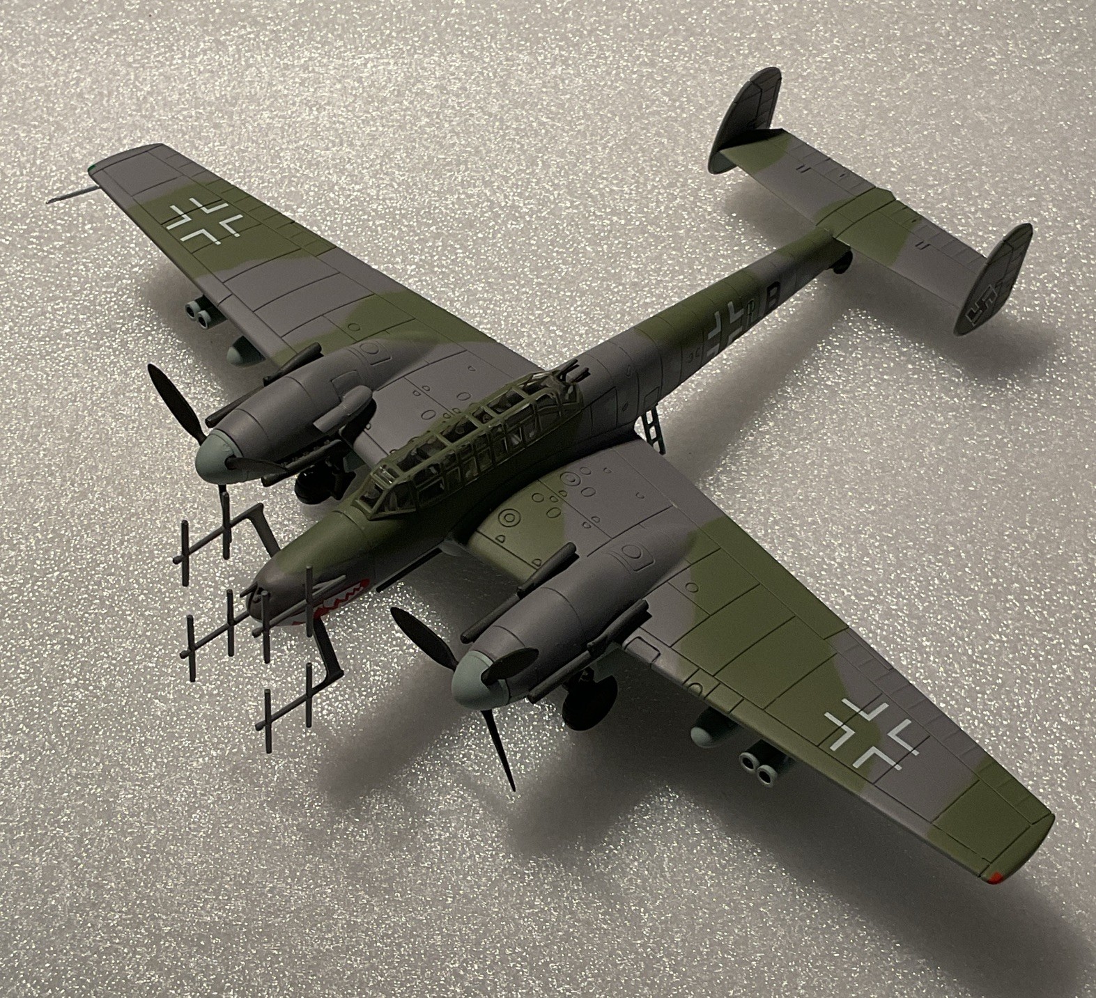 Hobby Master 1:72 Messerschmitt BF 110G-4 Shark Mouth Diecast HA1805