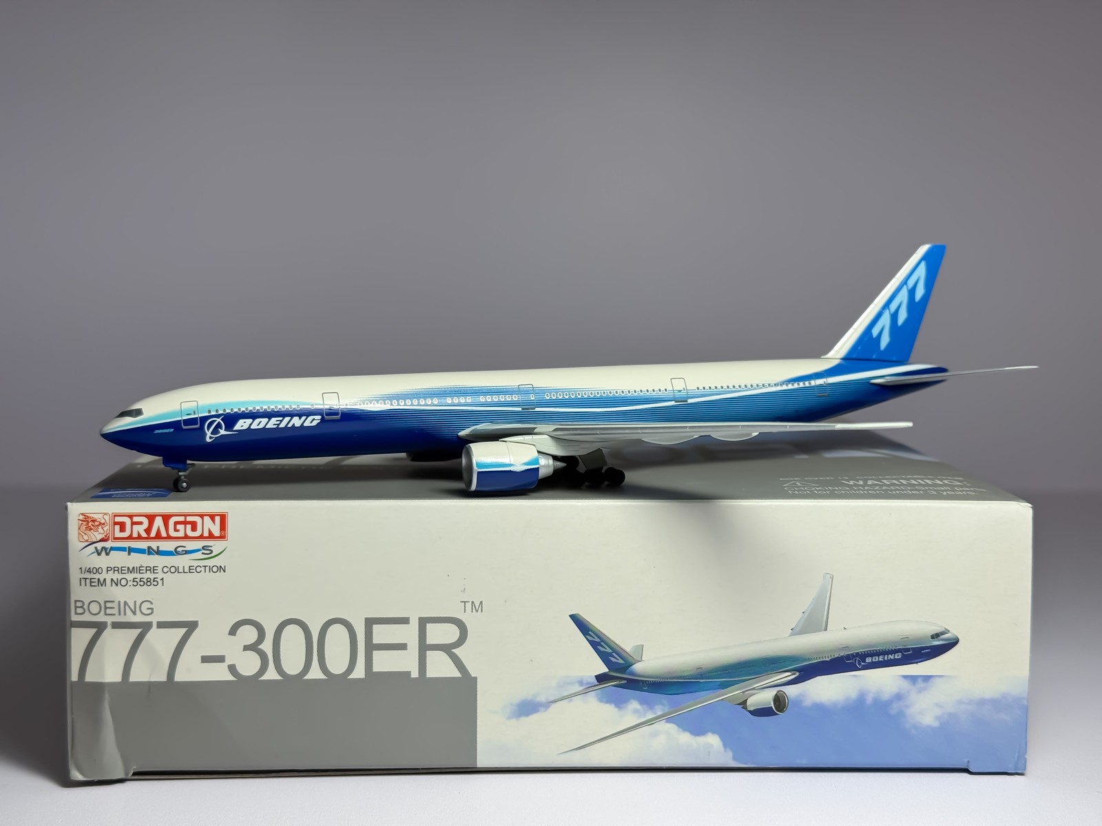 Boeing House Boeing 777-300ER 1:400 Dragon Wings (55851)