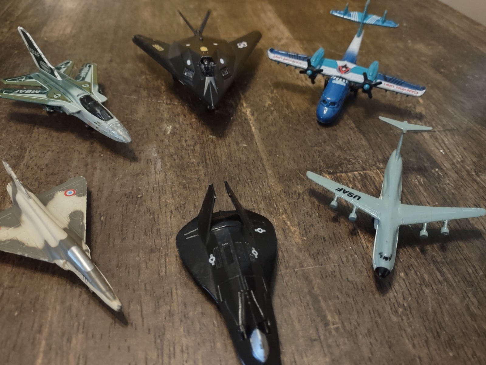 Lot of 6 Diecast Planes See Photos