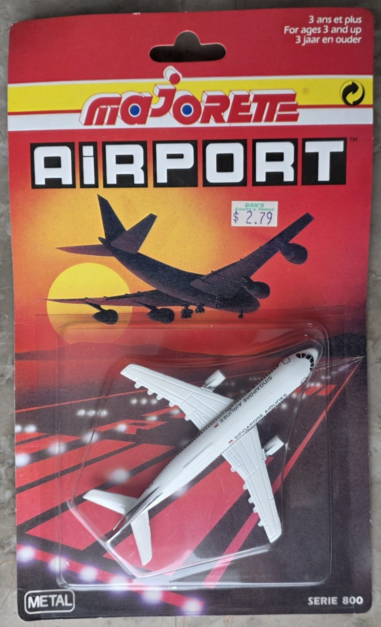 Vintage New Majorette Airport Diecast Airbus A 300 Singapore Airlines Series 800