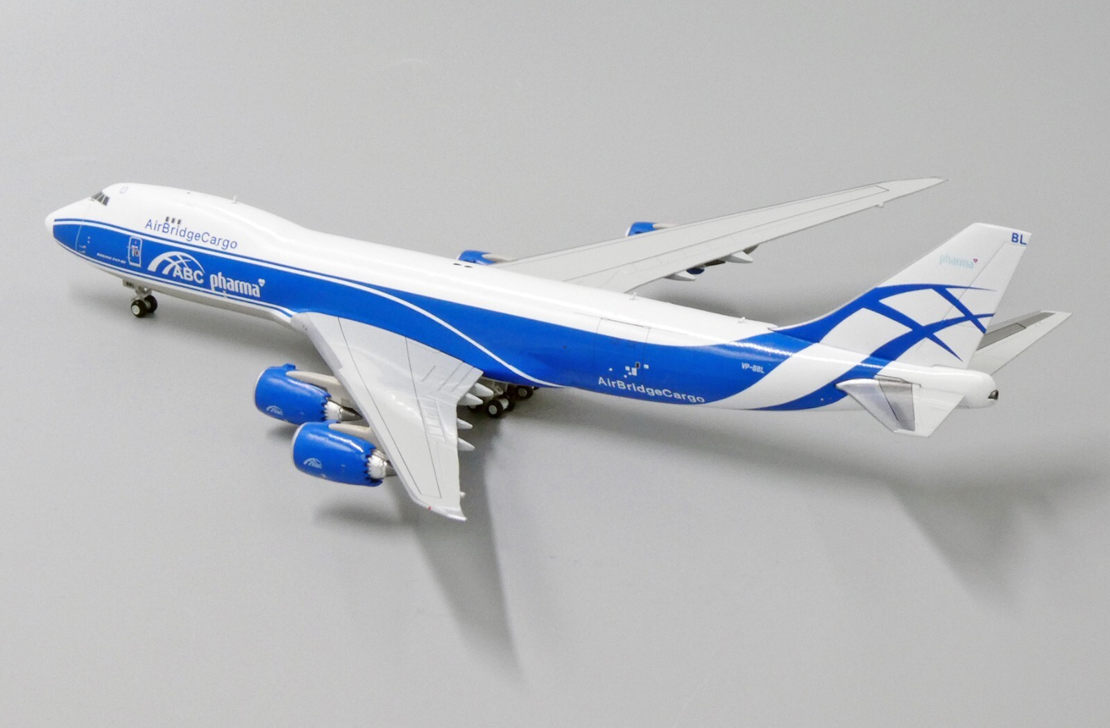 JC Wings 1:400 AirBridgeCargo Boeing B747-800F ‘Pharma’ VQ-BBL Diecast Model