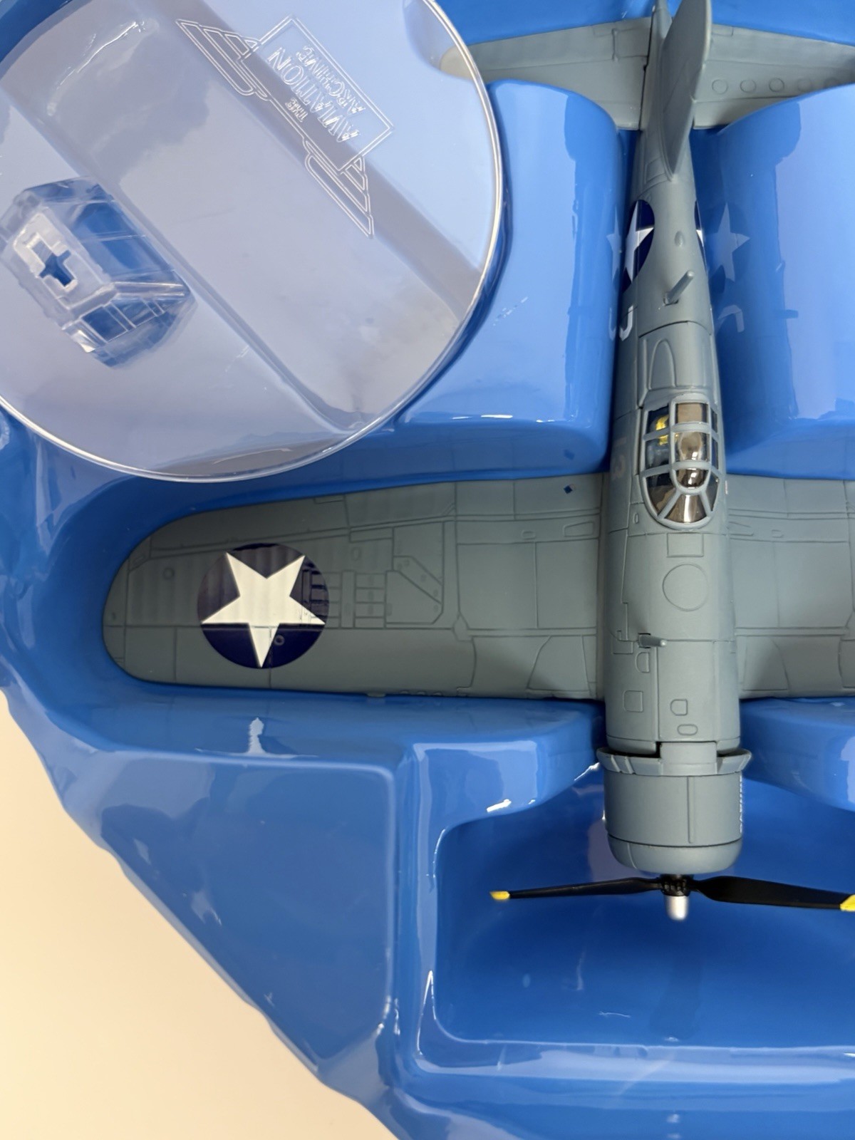 Corgi Aviation Archive 1:72 Vought F4U-1 Corsair White 7 Daphne OF CAPT AA33001