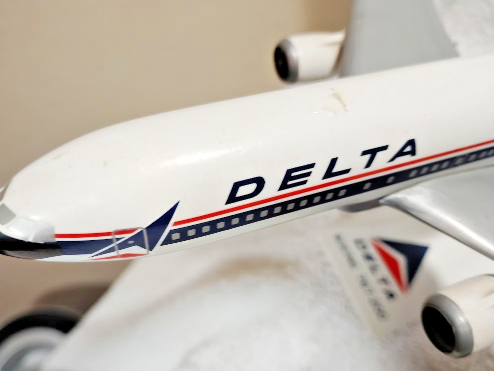 Model Jet Planes Delta 767-200, Icelandair 757, KLM 747-400 (YOUR CHOICE OF 1)