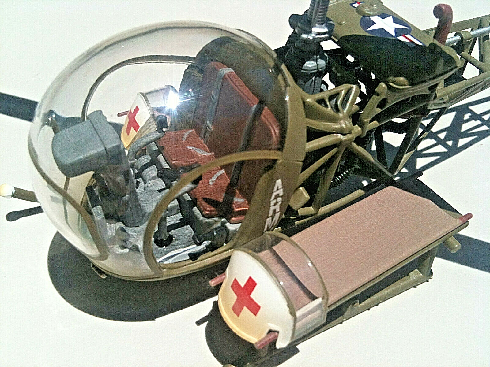 Corgi Bell H-13 Sioux US Army M.A.S.H Helicopter Korea 1951 Die-cast 1:48 Scale