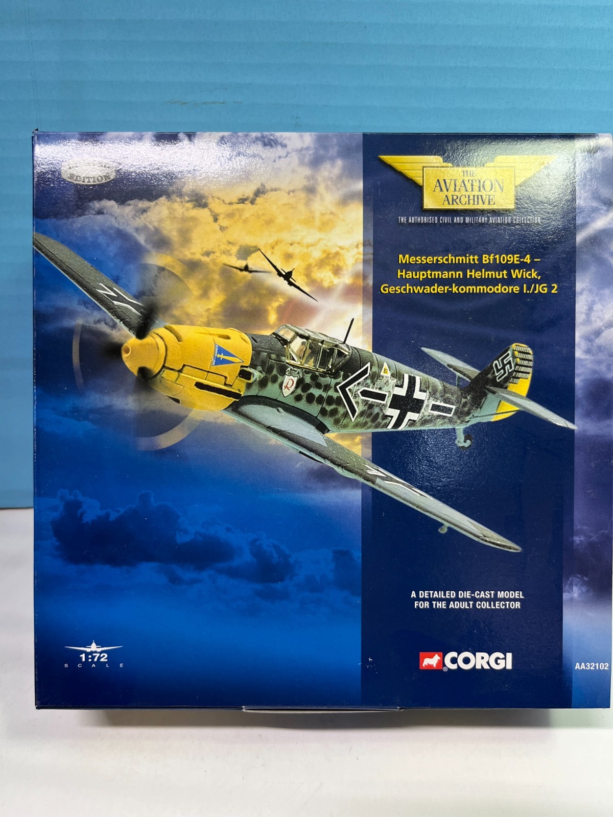 1/72 CORGI MILTARY MESSERSCHMITT BF 109-4 HAUPTMANN HELMUT WICK I.JG2 & STAND CO