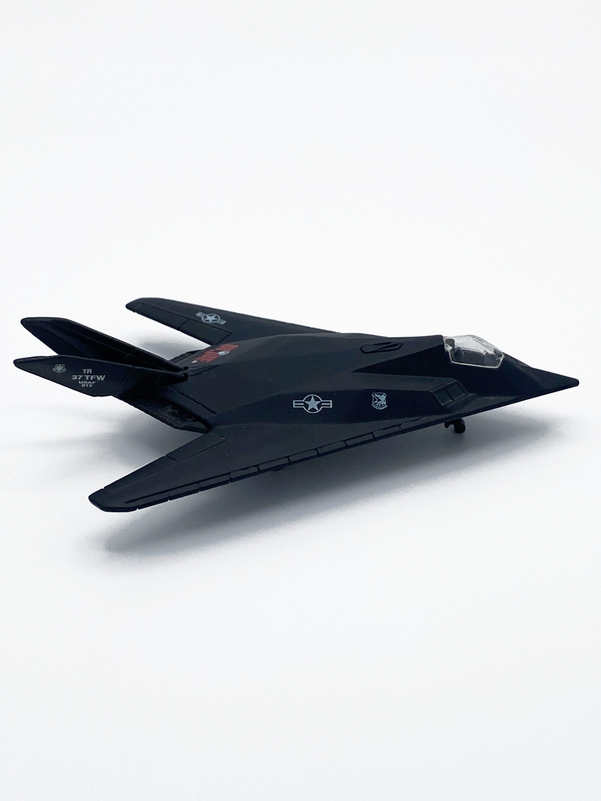 Maisto 2 Diecast Jets, A-10 Thunderbolt II & F-117A Stealth Nighthawk GI Joe