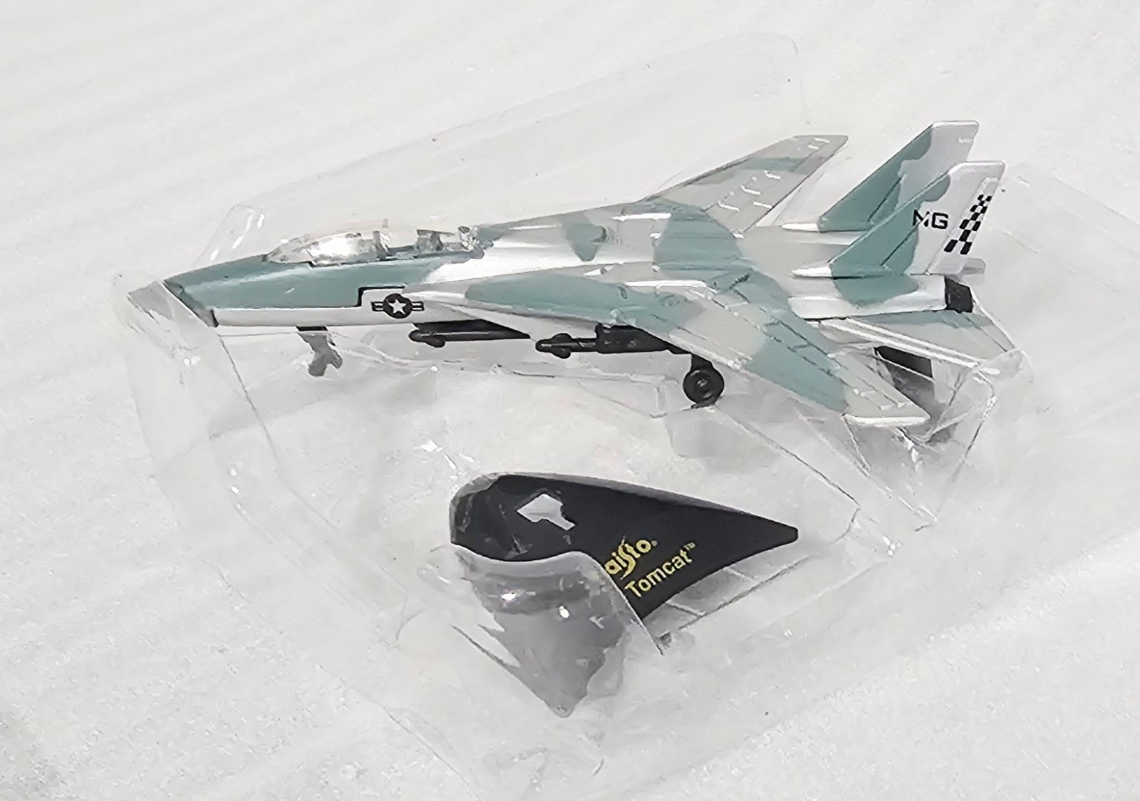 Maisto F-14 Tomcat Diecast Model Camouflage Military Fighter Jet Scale 1:87