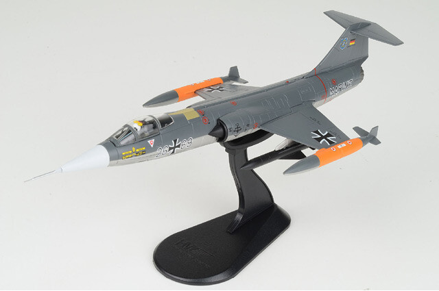 HA1049 Hobby Master F-104G Starfighter 1/72 Model 26+69 Marinefliger MFG 2